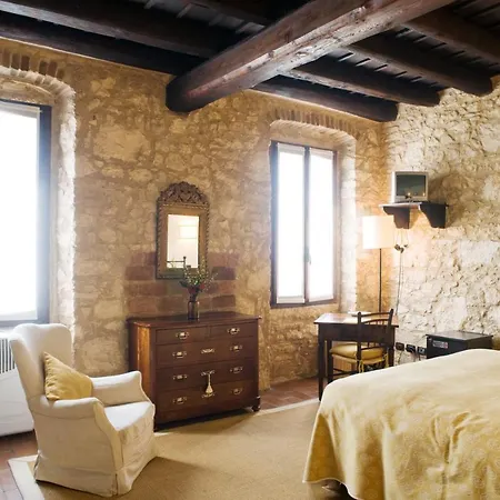I Costanti Alloggio per agriturismo *