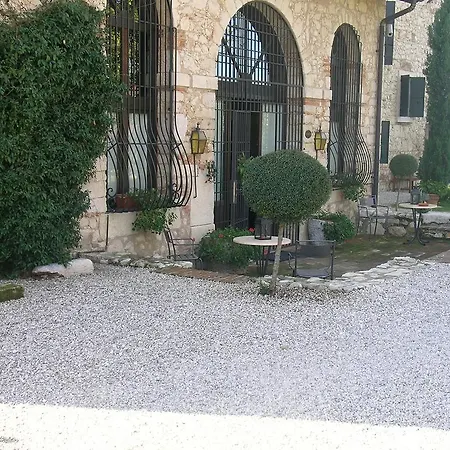 I Costanti בית חווה